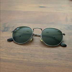 Ray ban round metal sunglasses rb3447 029